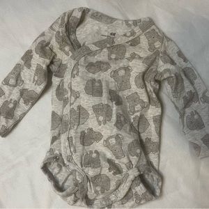 H&M organic cotton onesie. 3 months